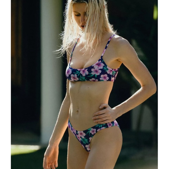 Frankie's Bikinis Purple Hibiscus 2 Piece Swimsuit (Dallas Top & Katarina Bottom - Picture 2 of 8